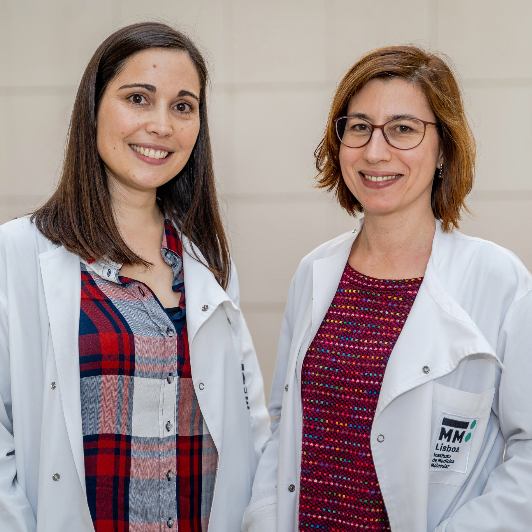 Catarina Silveira e Ana Coutinho (Responsaveis de Area de Doen‡as Geneticas e Farmacogenetica)